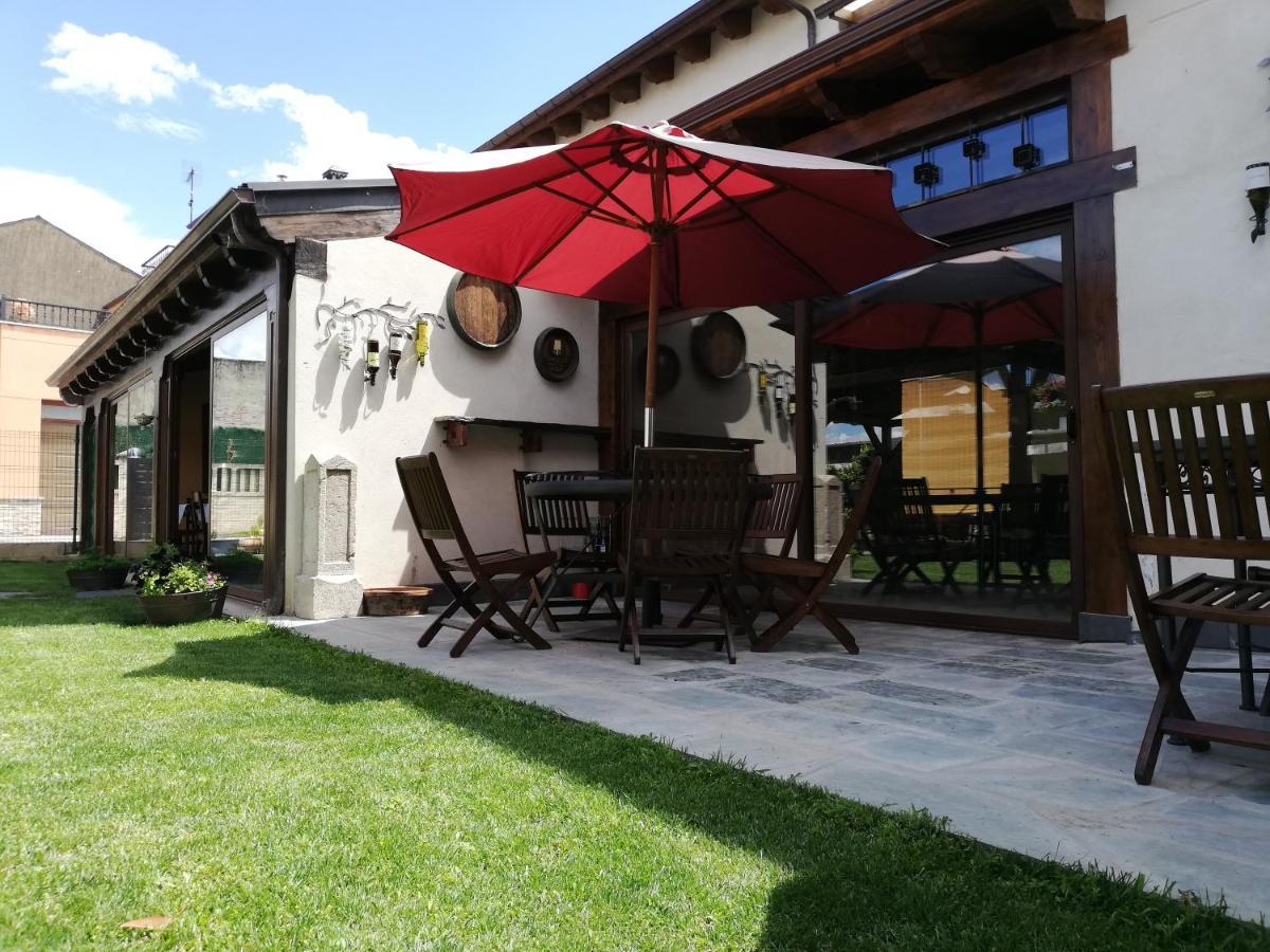 Albergue La Medina De Camponaraya ภายนอก รูปภาพ