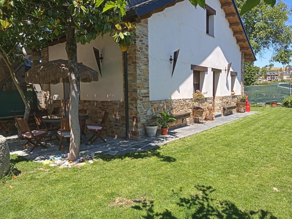 Albergue La Medina De Camponaraya ภายนอก รูปภาพ