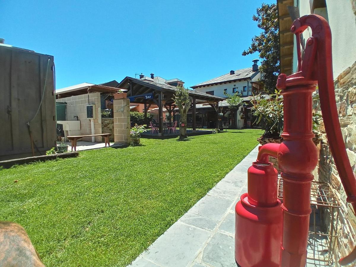 Albergue La Medina De Camponaraya ภายนอก รูปภาพ
